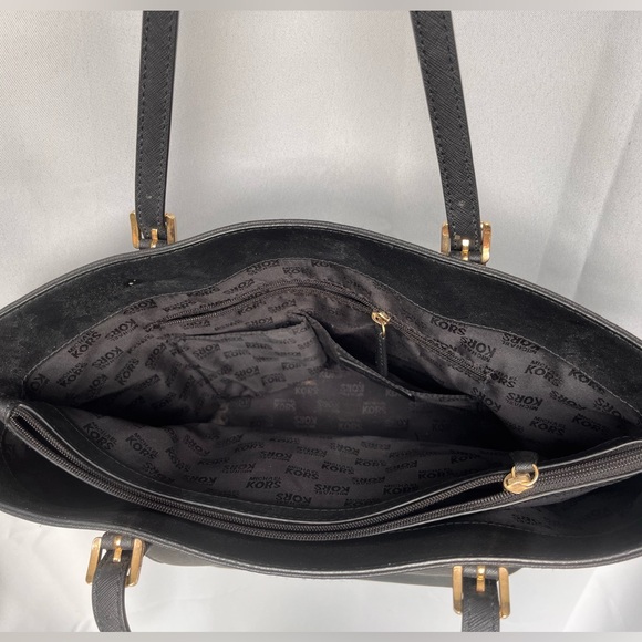 Michael Kors Bag - Picture 4 of 8